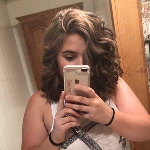 Meet your Posher, Amaya